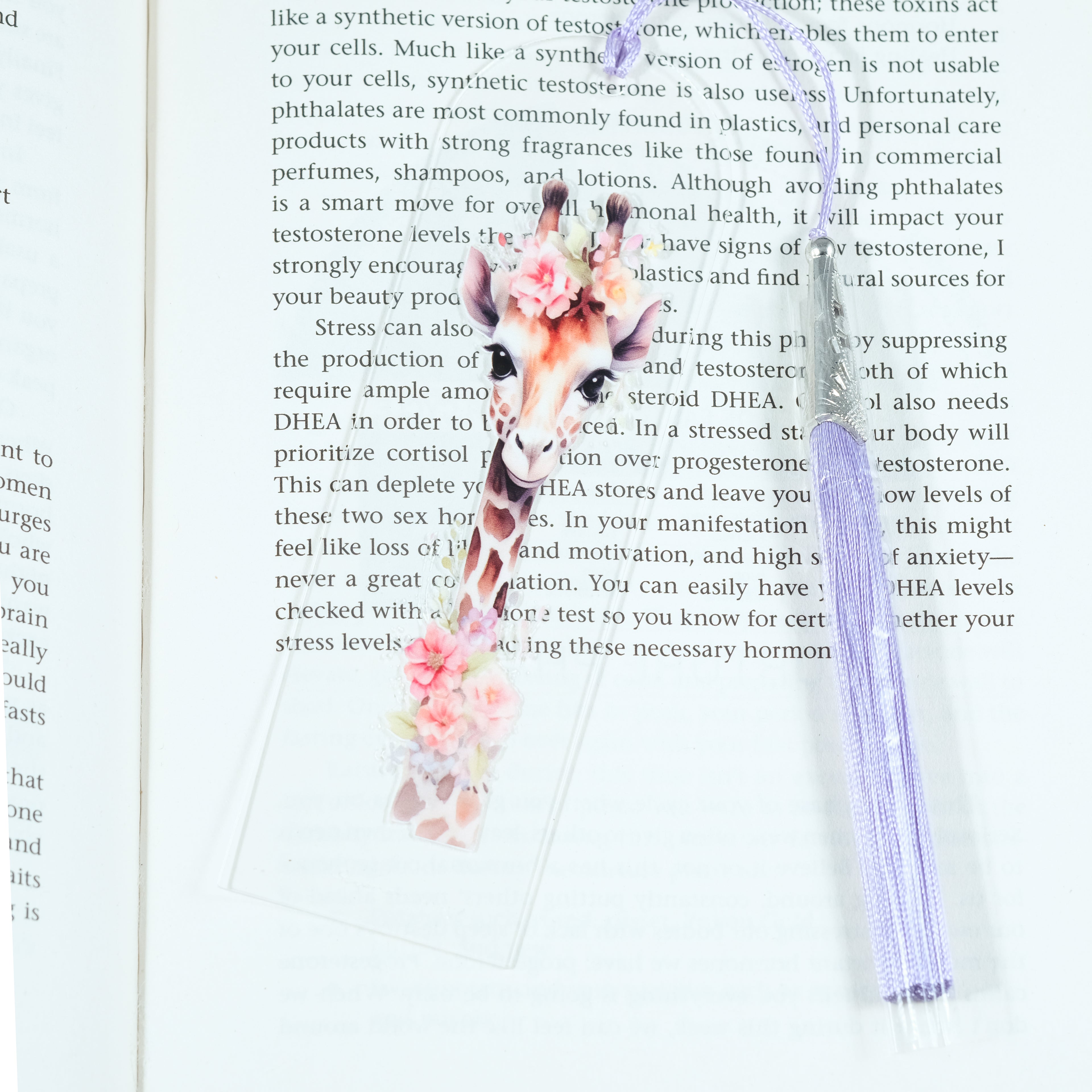 This sweet acrylic bookmark features a charming animal inspired design that brings a touch of nature and whimsy to your reading experience.